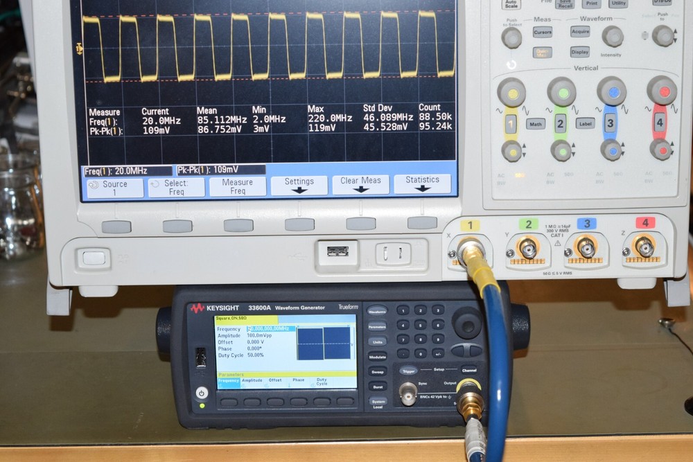 Keysight Agilent 33621A 120Mhz 1GS/s 14bit Arbitrary Waveform Function Generator