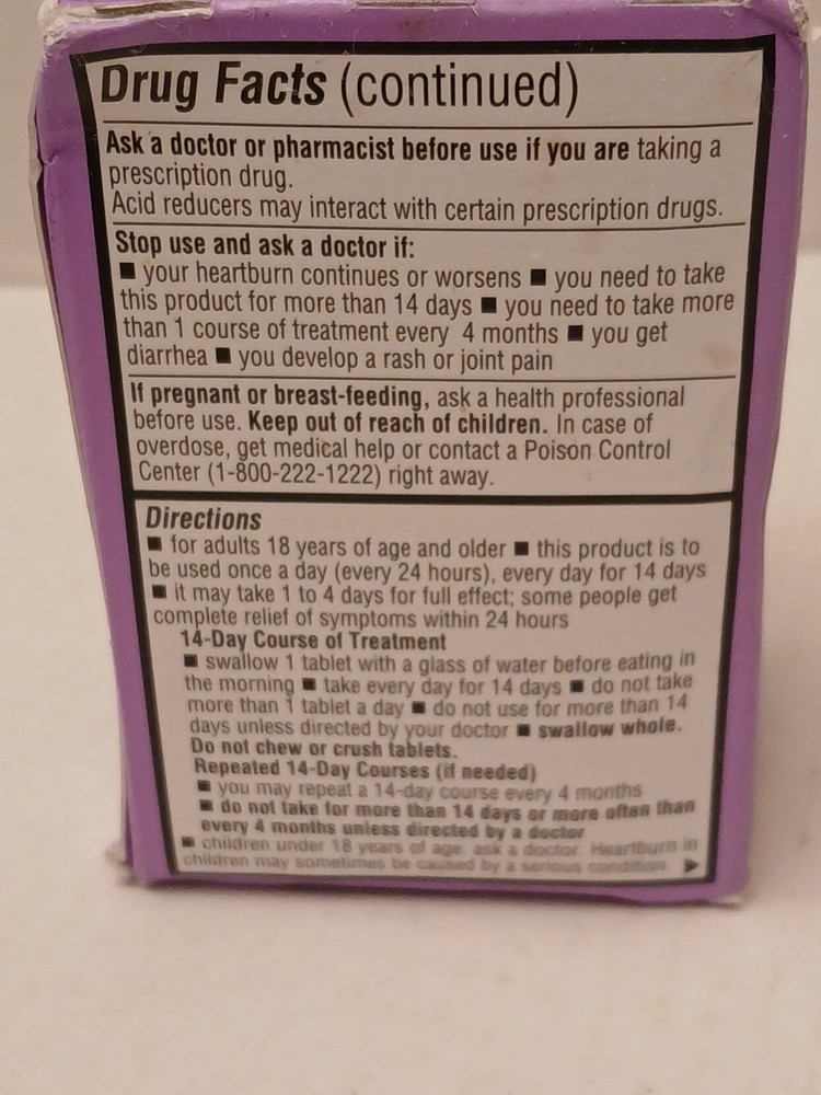 Amazon Basic Care Omeprazole Delayed Release 14 Tablets 20 mg