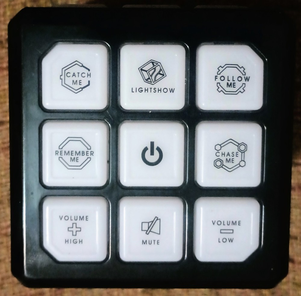 Winning Fingers Flashing Cube Electronic Memory & Brain Game