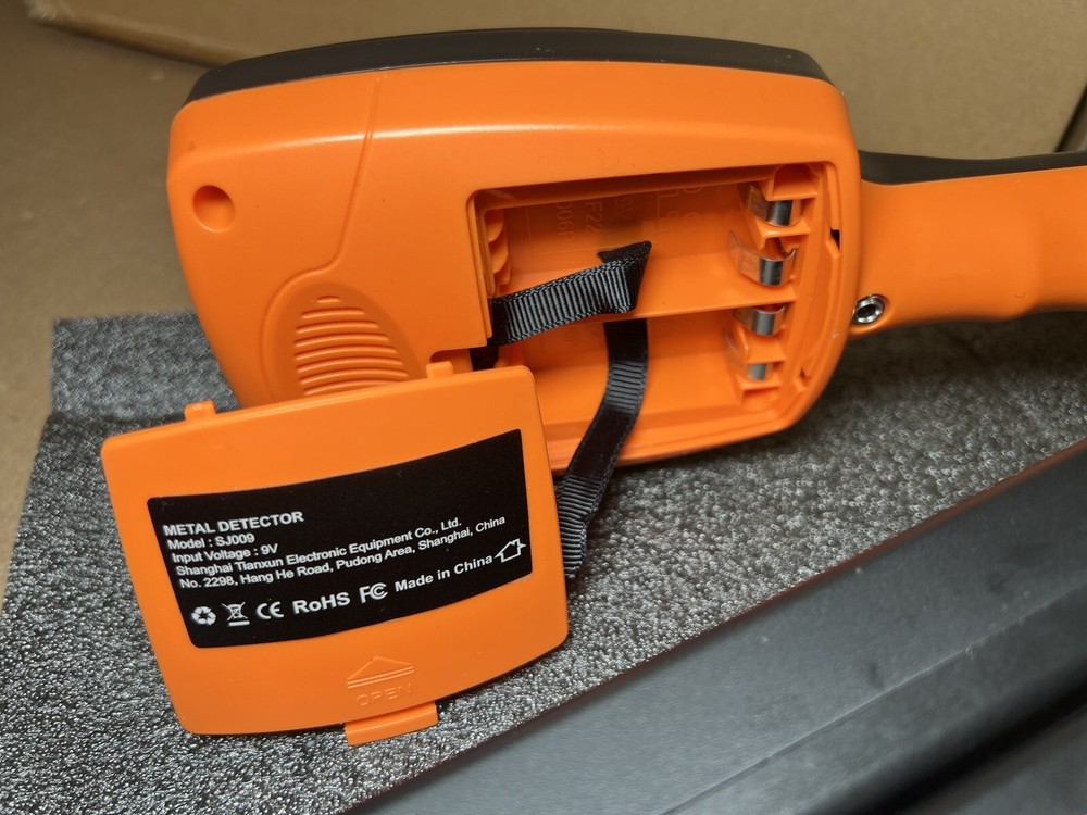 Foldable Metal Detector SJ009, High Accuracy Lightweight Collapsible, Open Box