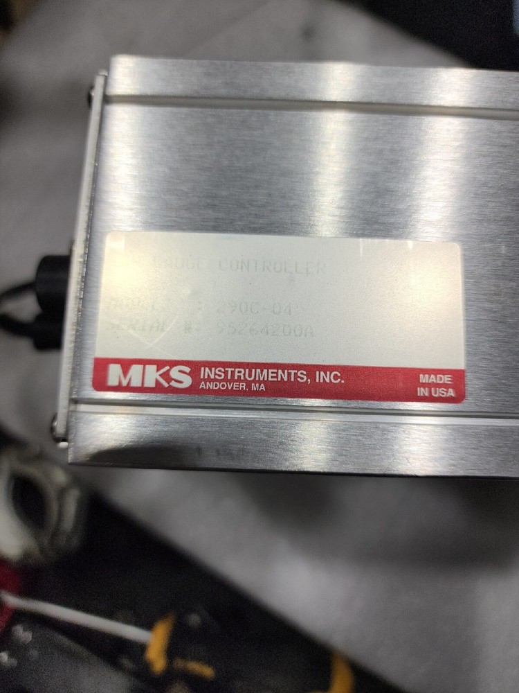MKS 290C-04 ION GAUGE CONTROLLER WITH CABLE