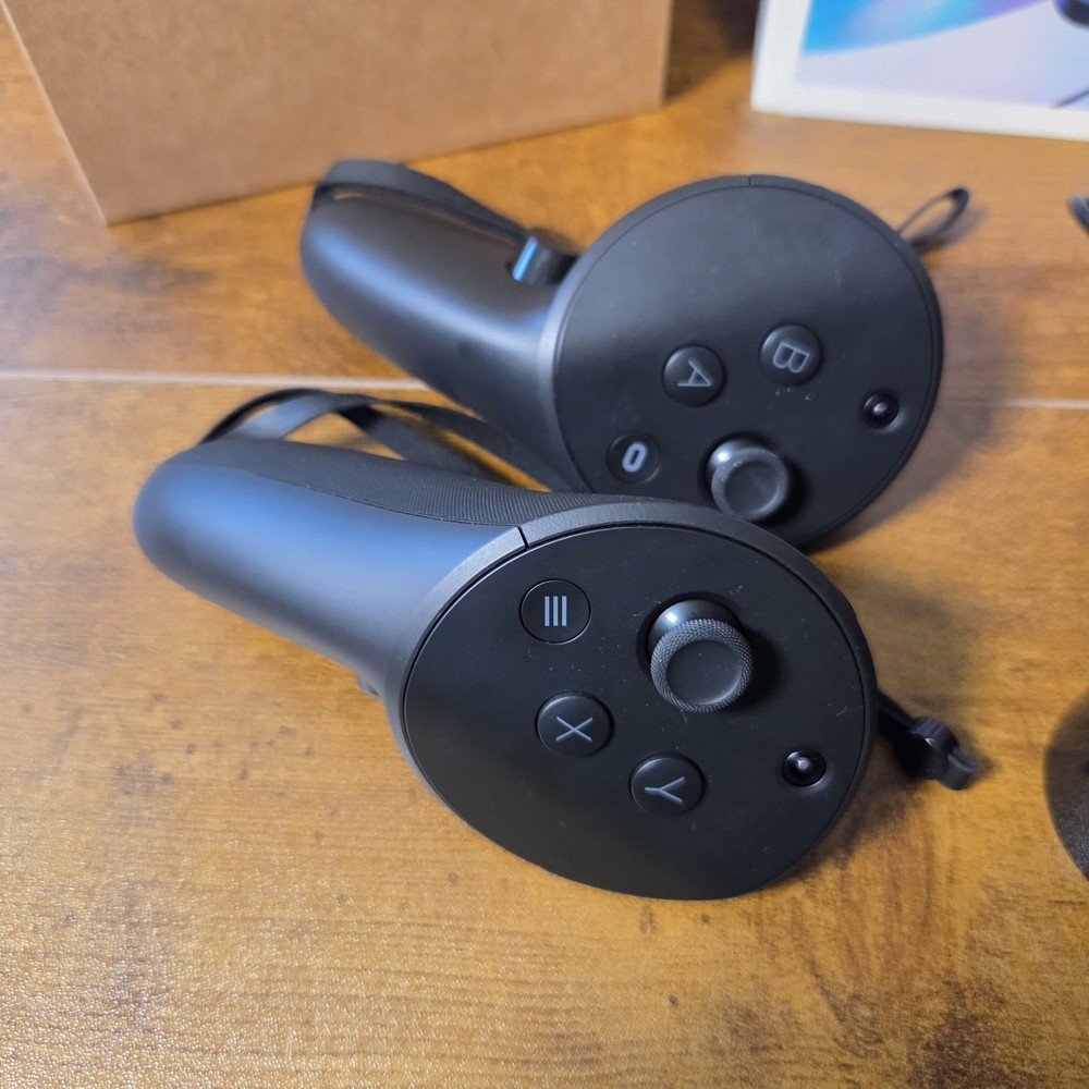 Meta Quest Touch Pro VR Controllers - Black (899-00415-01) - In Box