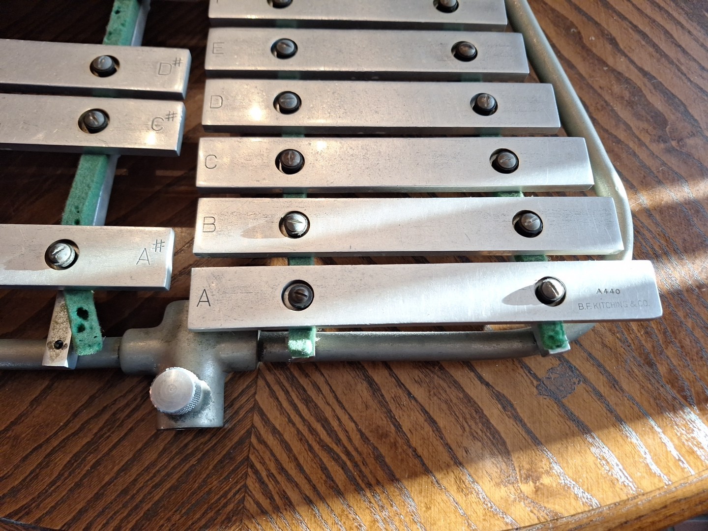 B.F.Kitching & Co Marching Bell Lyra Glockenspiel Xylophone Vintage +Mount Tube*