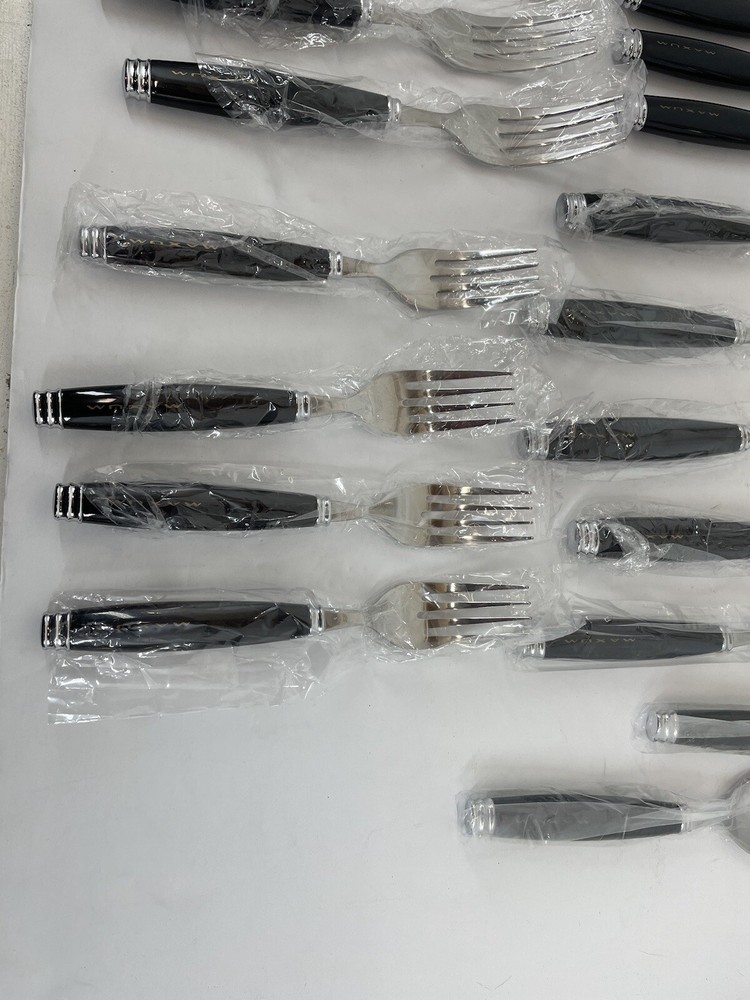 VTG 1998 Pfaltzgraff Maxum Stainless Flatware 20pc Ser Complete Open Box Black