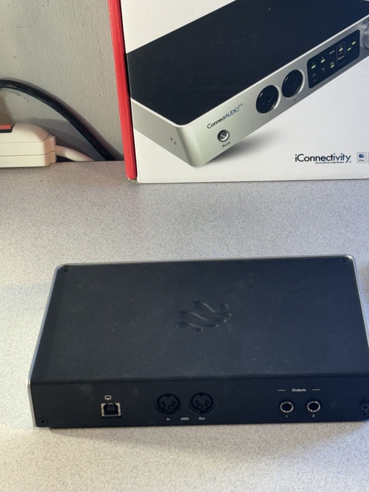 iConnectivity iConnectAUDIO2/4 Audio Interface MIDI