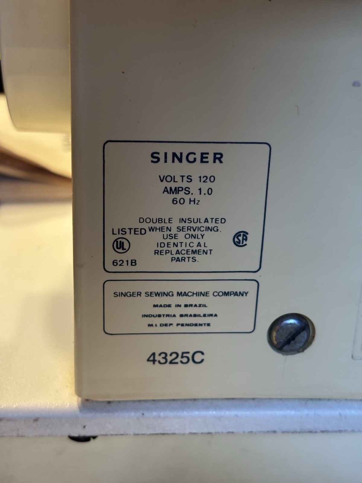 VTG Singer 4325C Sewing Machine-School Model with Foot Pedal & Travel Case-WORKS