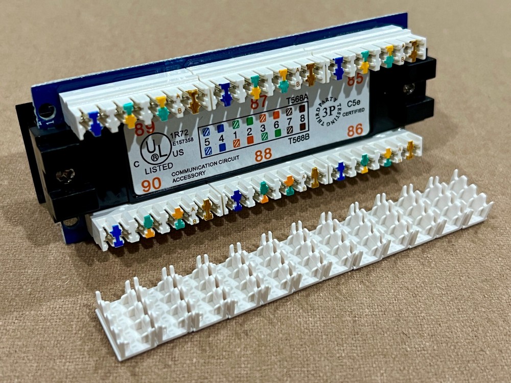 Intellinet 6 port Cat5e T568A/T568B punch down patch panel module