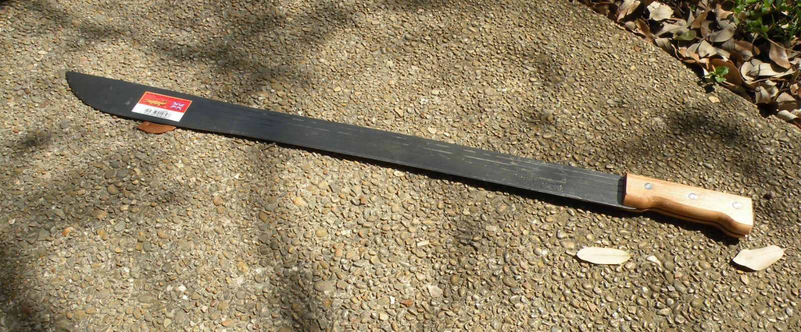 New Martindale Crocodile Machete no15 28in Long Blade with Wood Handle