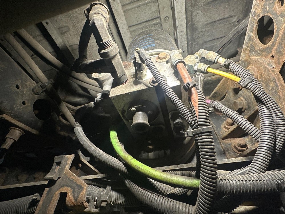 Bendix AD-IS Air Dryer - Used