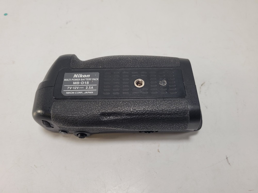 Nikon MB-D18 Multi-Power Battery Pack Vertical Grip For D850