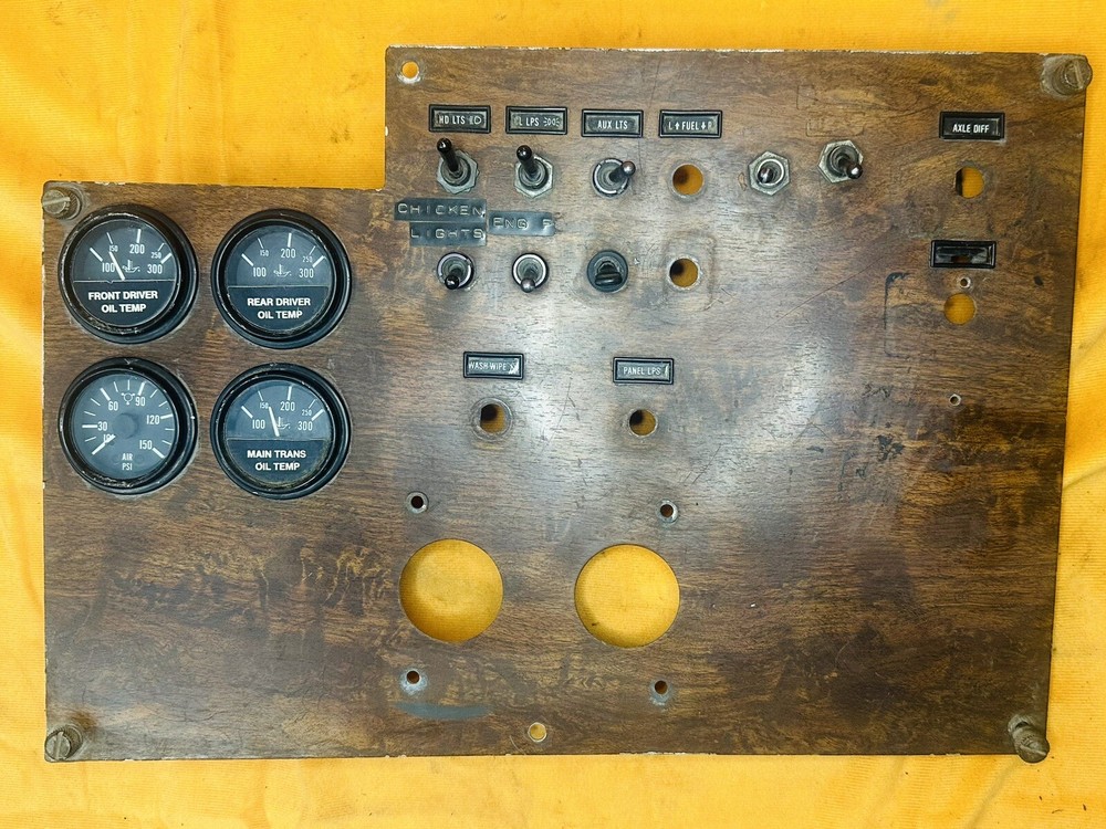 Peterbilt 379 Guage Switch Dash Panel