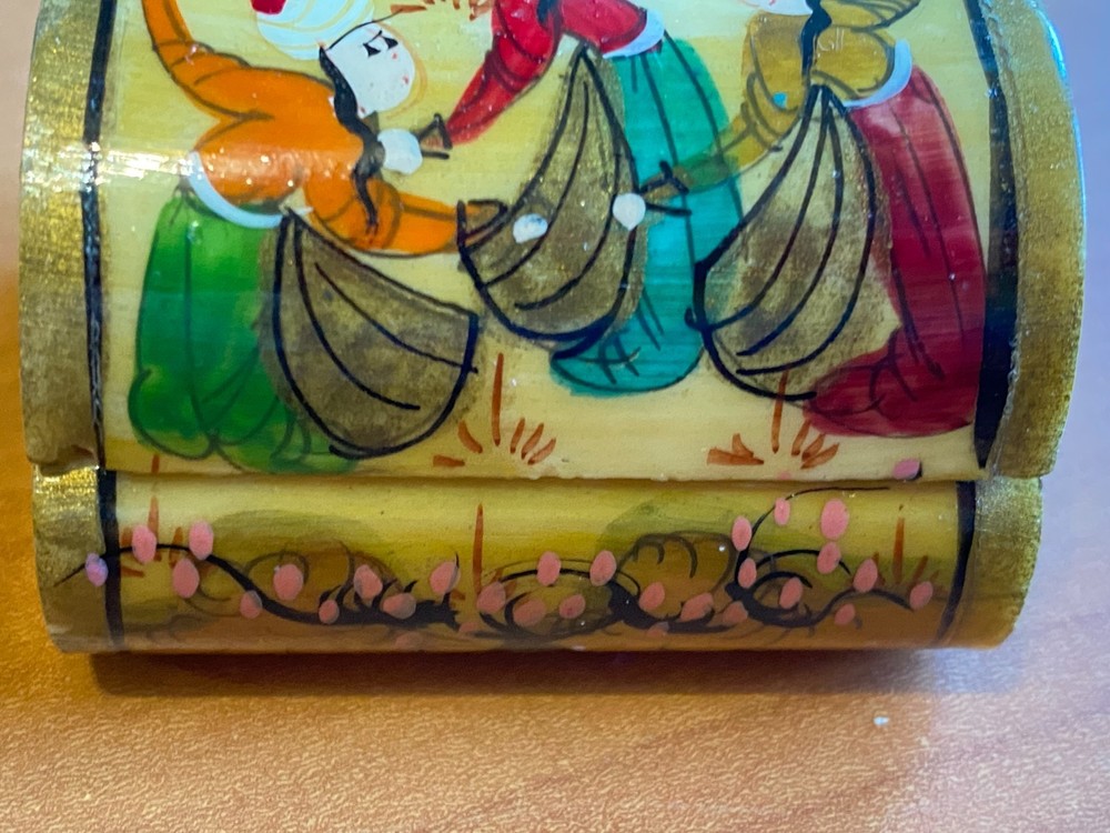 Сasket. Bone. Hand painted. Lacquer. Vintage. Middle East.