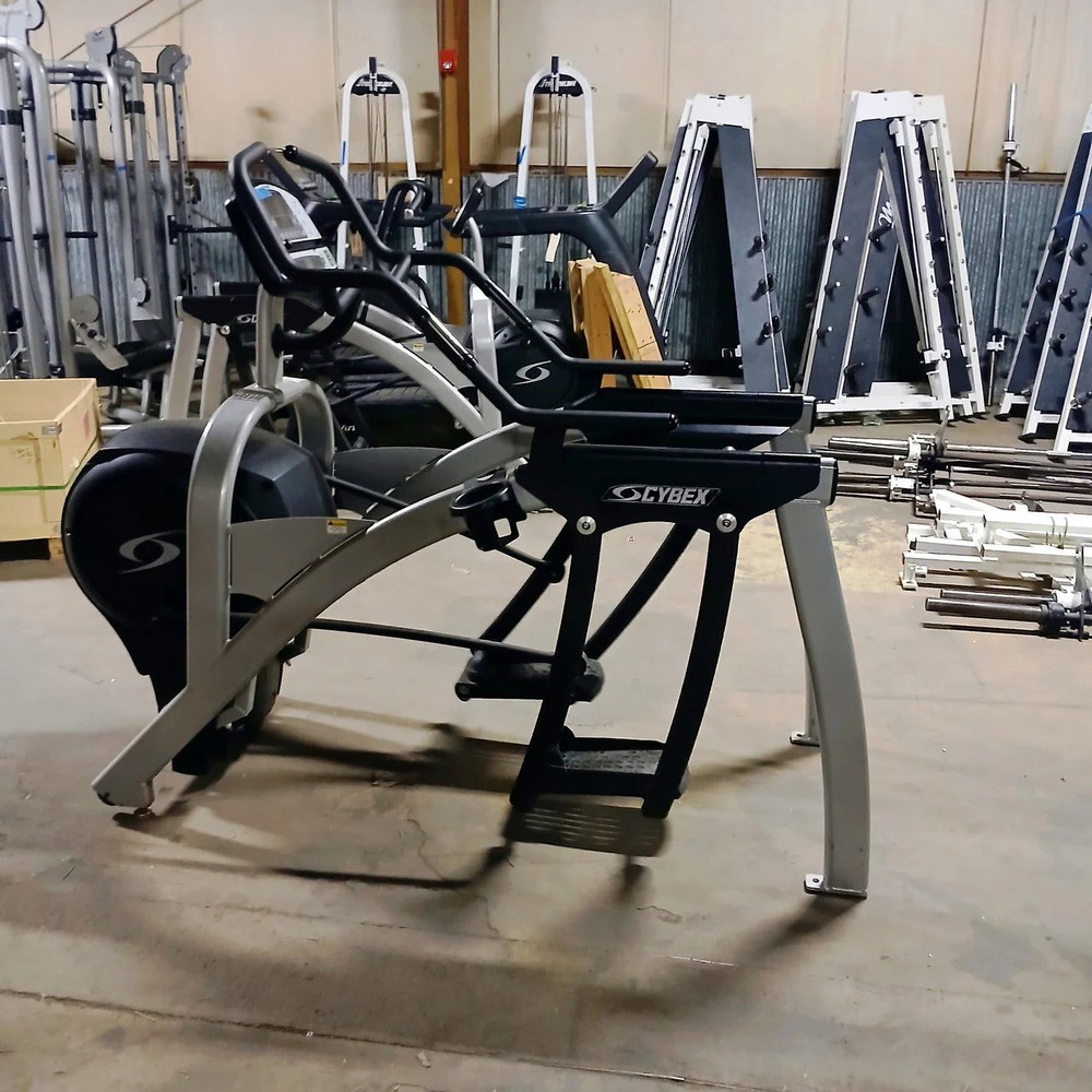 Cybex 620A Arc Trainer