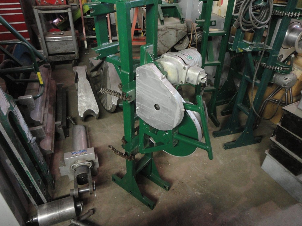 GREENLEE  Tugger Cable Puller with Stand