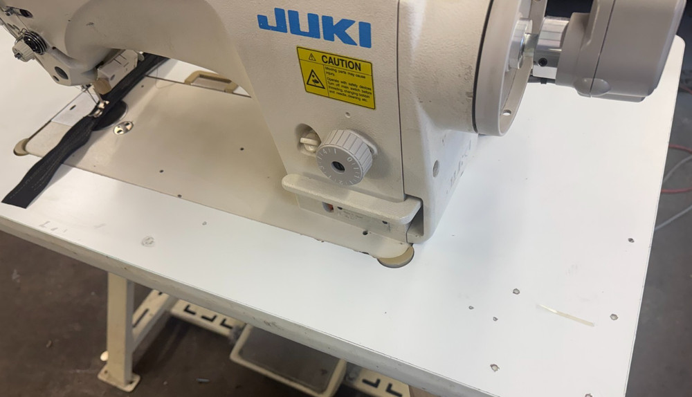 JUKI DLN-9010-SS - SINGLE NEEDLE - NEEDLE FEED - LOCKSTITCH WITH THREAD TRIMMER