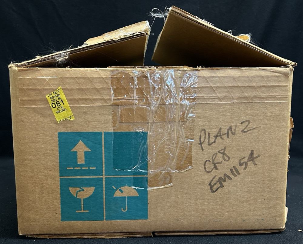 McIntosh CR8 Remote Area Controller with Remote in Original Box