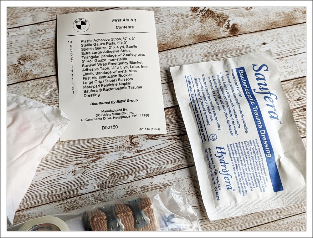 ✅ BMW E60/E65 5 and 7 series first aid kit OEM