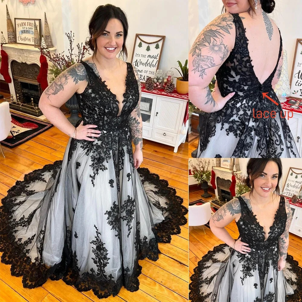 Gothic Lace Wedding Dresses Black White V Neck Plus Size Bridal Gowns Backless