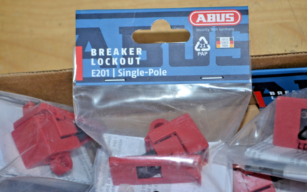 (QTY 20) ~ E201 ~ ABUS Single Pole Circuit Breaker Lockout ~ (e)