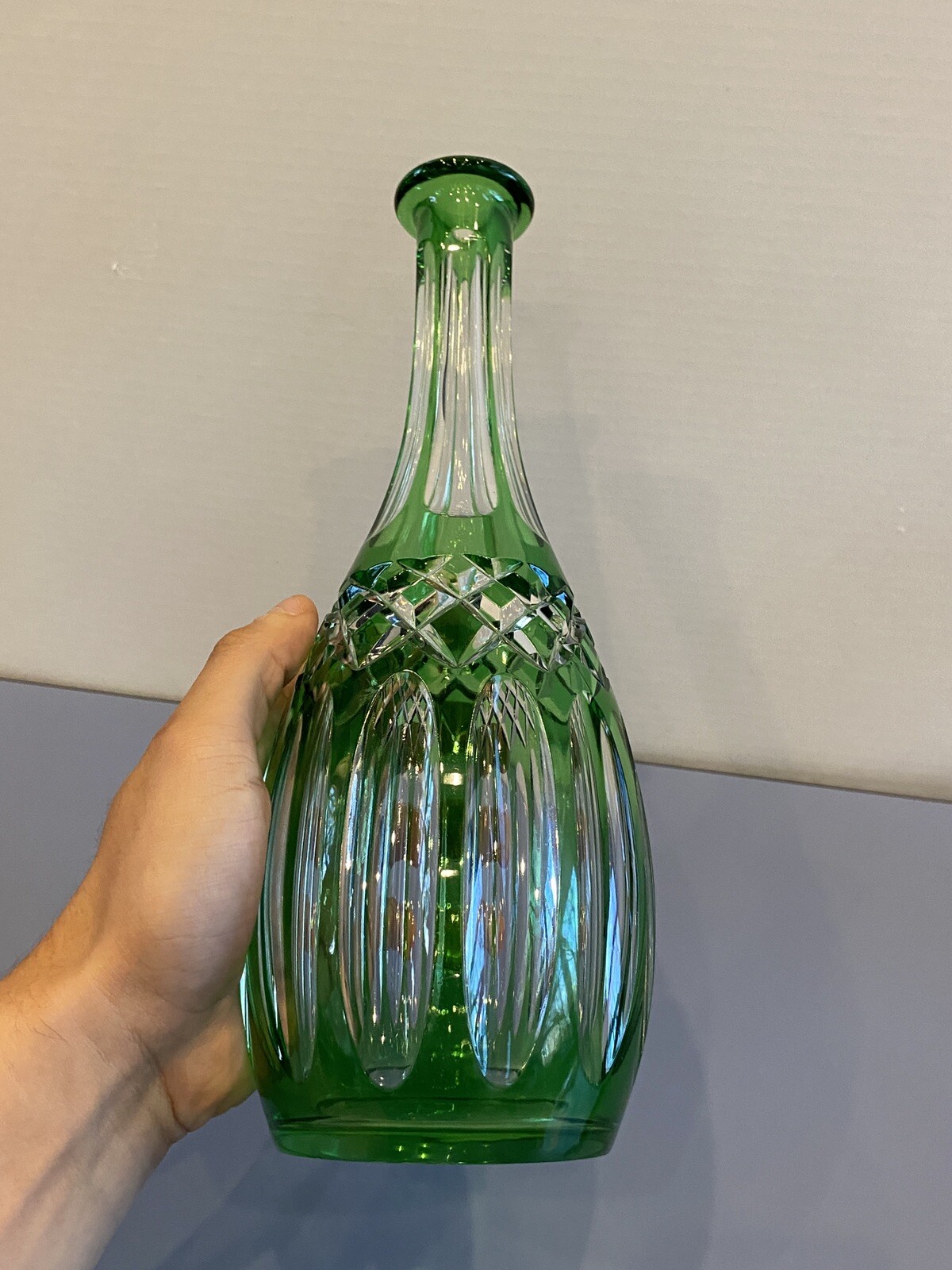 STUNNING VTG Emerald Green Cut To Clear Crystal Decanter W/Stopper 15.25"H