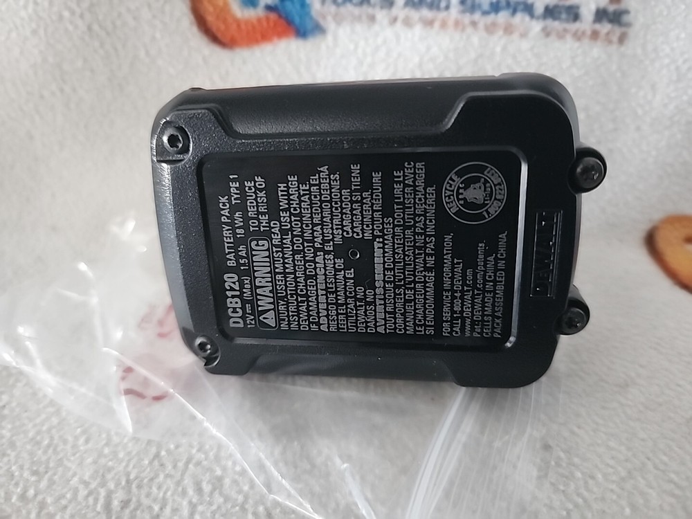 New DeWalt DCB120 12V Max Lithium-Ion Compact Battery 1.5Ah - Date Code 2024