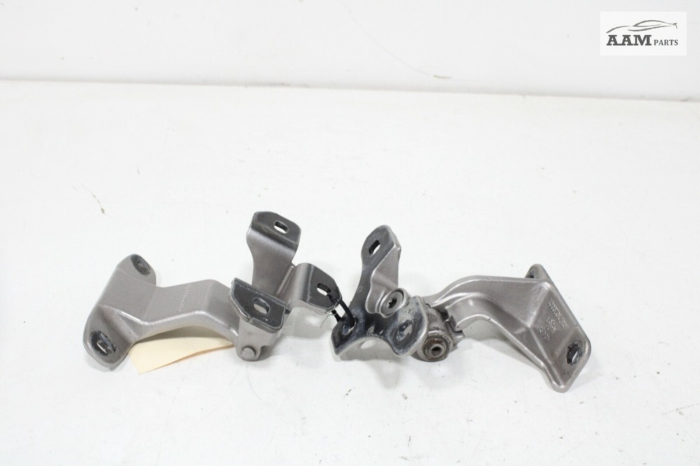2018-2024 FREIGHTLINER CASCADIA FRONT RIGHT PASSENGER UPPER & LOWET HINGE OEM