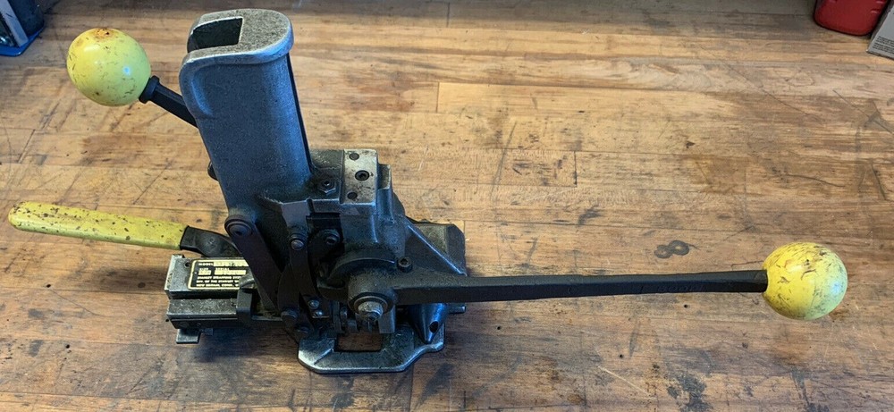 Stanley Combination Strapping Tool 5313602 for 3/8" banding