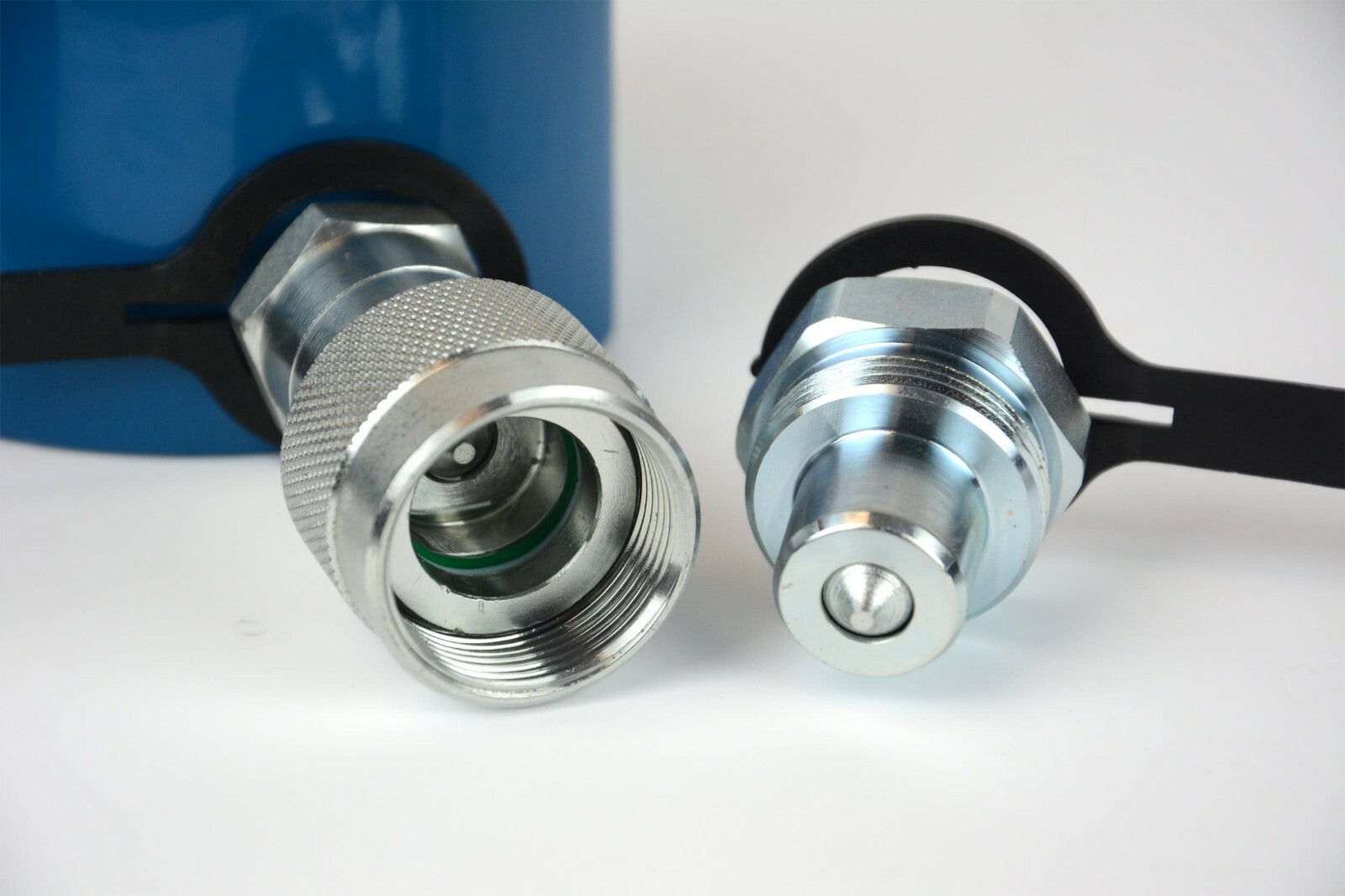 TEMCo HC0034 Low Profile Height Hydraulic Cylinder Puck 50 Ton, 0.63" Stroke