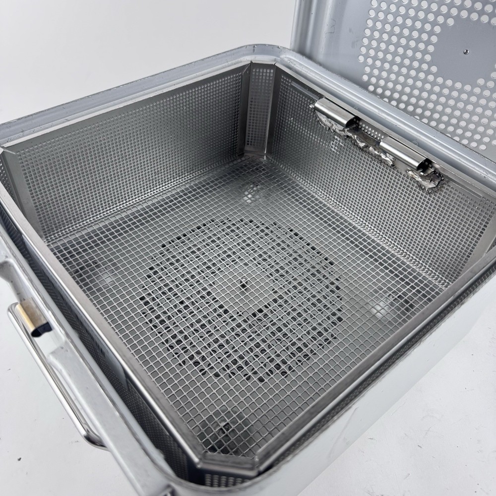 Aesculap JN341 Sterilization Container System With Lid & Insert