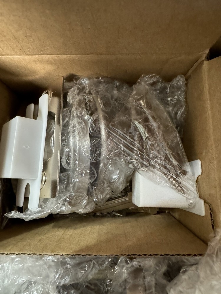 Combo Deadlocks DL607ET-101SN-Combo13246 box with 3
