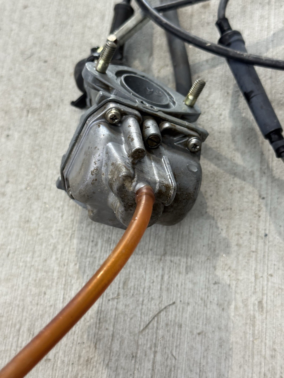 1985 Yamaha Tri Moto 200 Ytm200 Original Oem Carburetor Carb Assembly