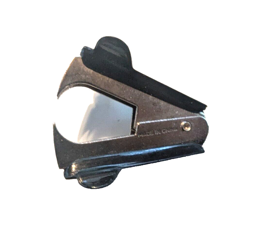 Black & Silver Nickel Plated Teeth Staple Remover