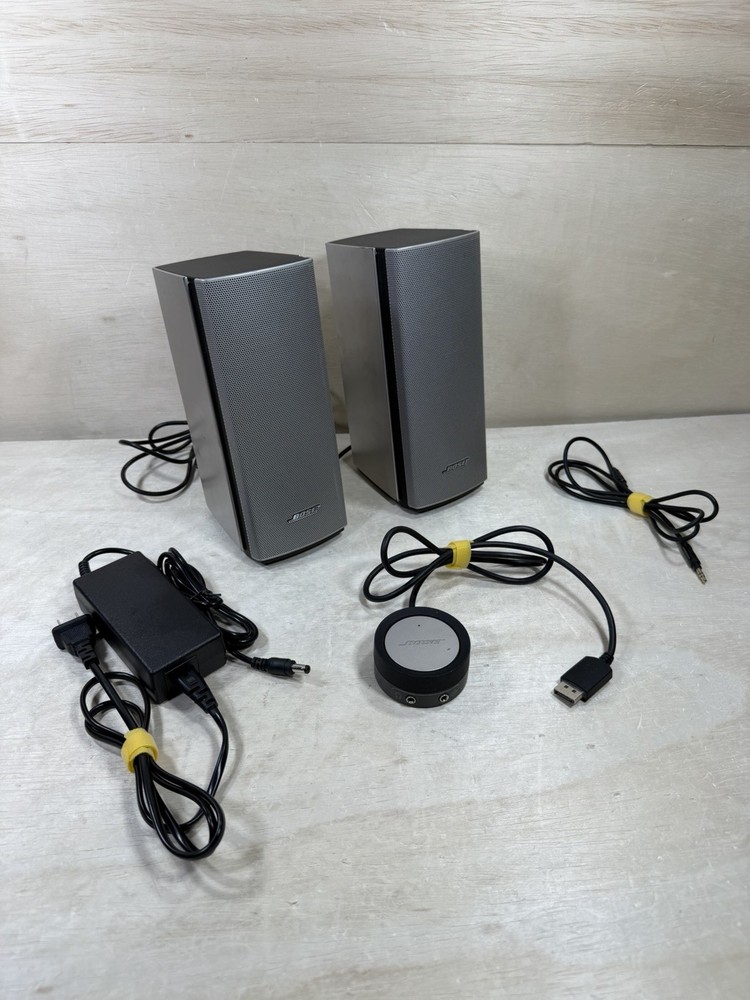 Bose Companion 20 Multimedia Computer Speaker System Silver, Wires, Pod - Tested