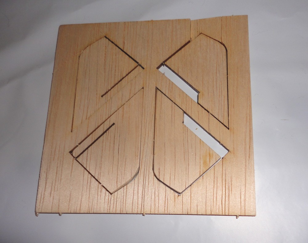 ESTES CURVILINEAR FLYING MODEL ROCKET KIT (3231) + RECOVERY WADDING~NEW,OPEN PKG