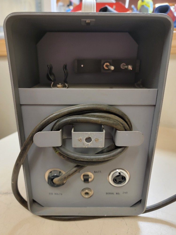 Radio Frequency Laboratories Model 1295A Gaussmeter