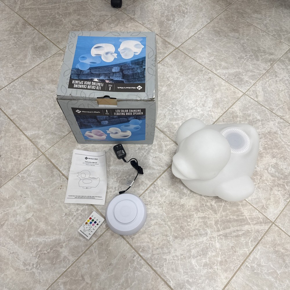 Members Mark LED 7 Color Changing Waterproof  Floating Duck Speaker - NEW IN BOX