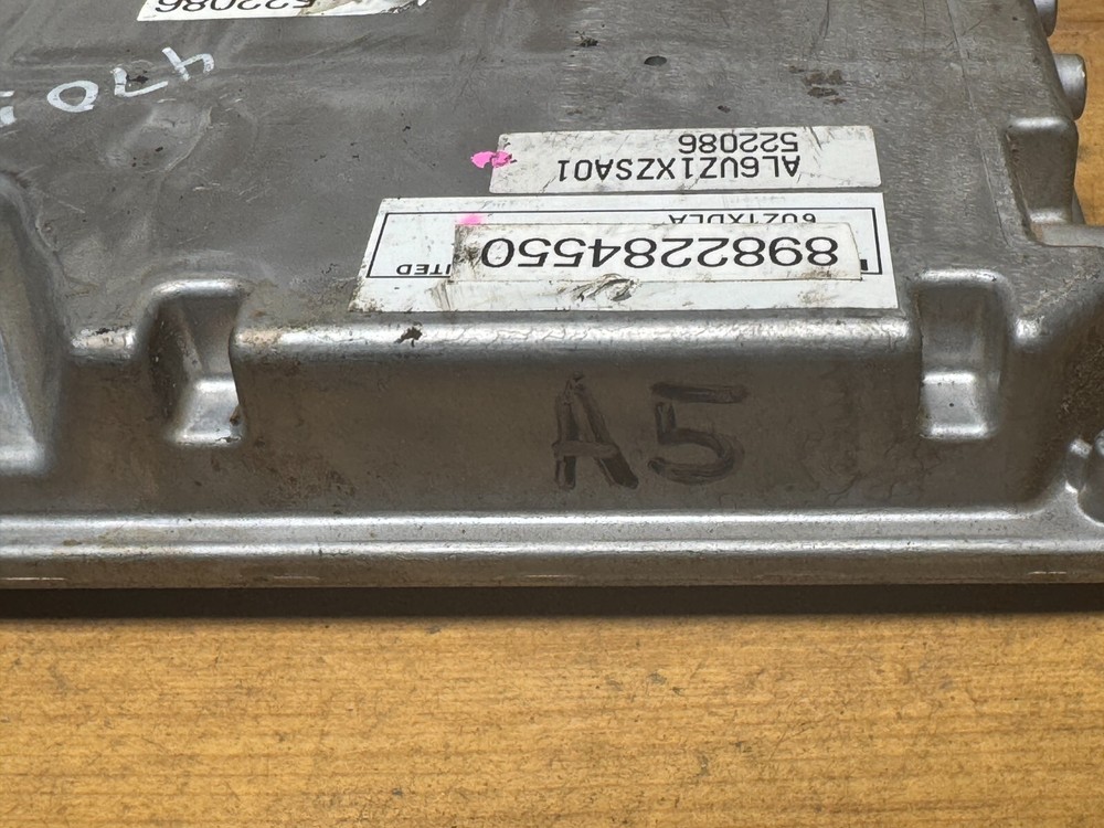 Isuzu ECM ECU 8982284550 OEM Engine Control Module Diesel Computer Unit 6UZ1