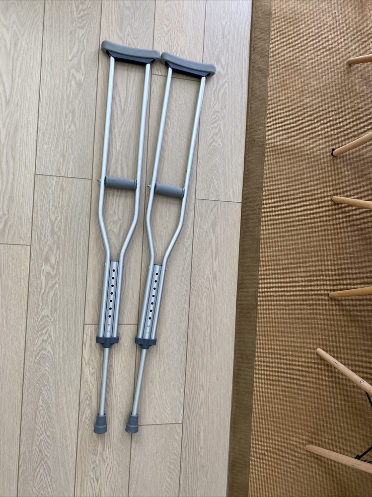 forearm crutches adult