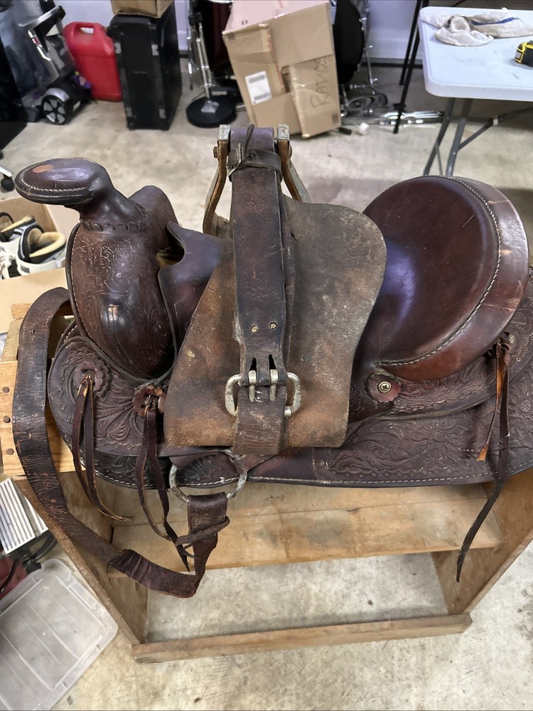 vintage 14" Western saddle