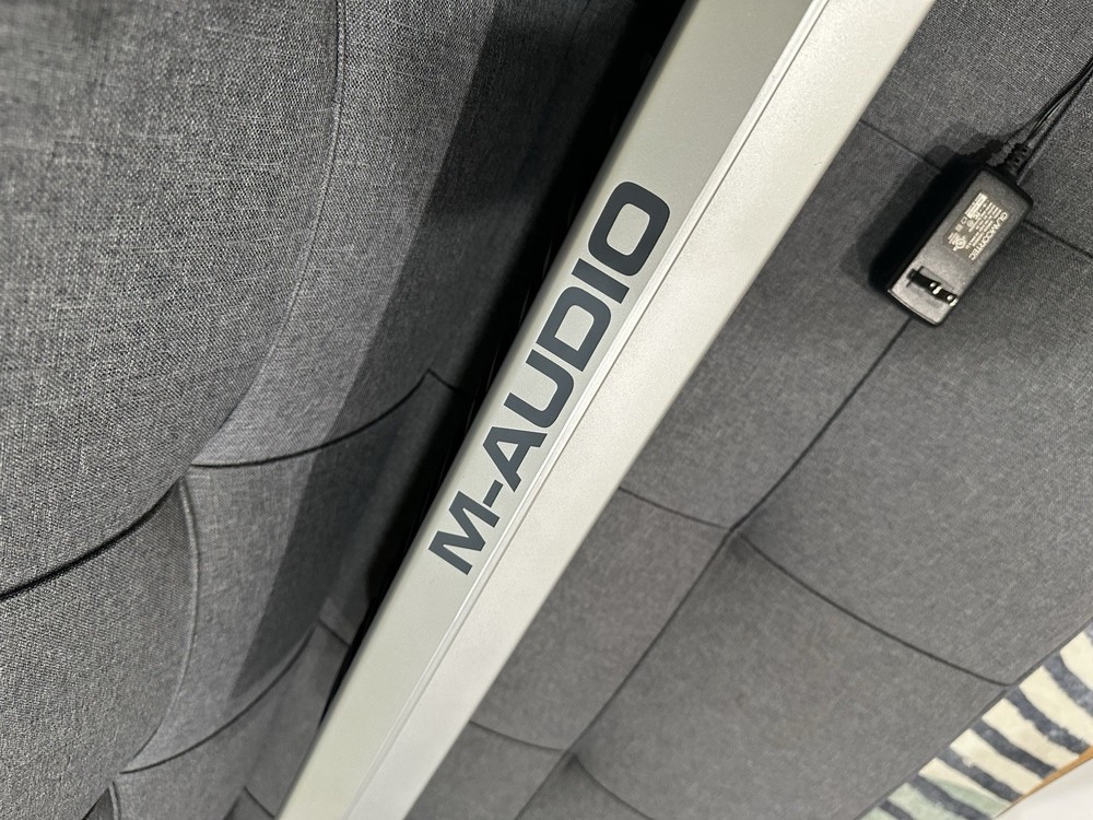 M-Audio Keystation 49e 49-Key USB MIDI Keyboard Controller Pitch Modulation