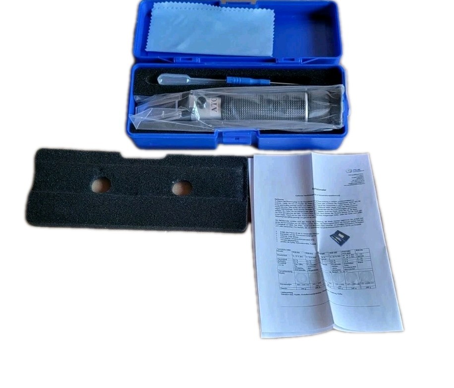 PCE PCE-018 - Handheld Refractometer - 0 to 18% Brix