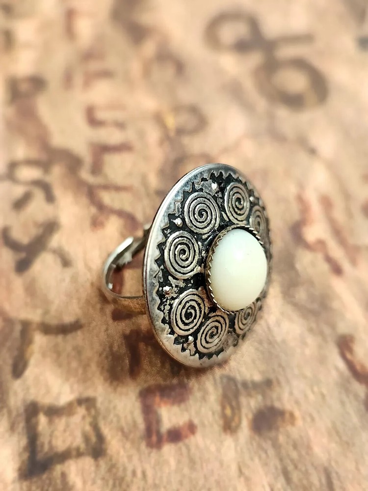 Powerful Psychic Mind-Reading Ring, Unlock Visions, See Thoughts & Intentions