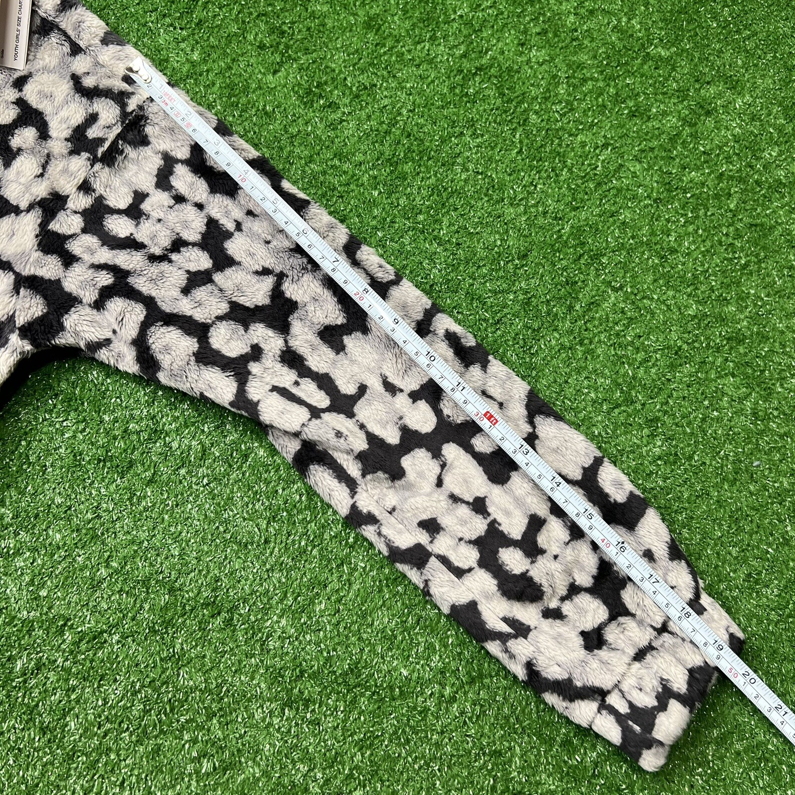 North Face Jacket Sz Large Girls Printed Osolita Leopard Print Full Zip