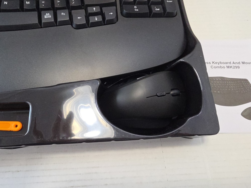 Wireless Ergonomic Keyboard & Mouse Combo Mk299 No Dongle