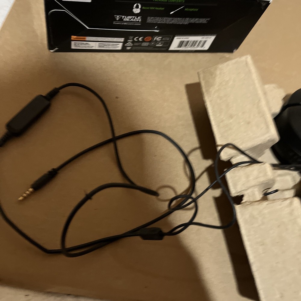 Turtle Beach Recon 50X Wired Gaming Headset for Xbox ( Missing Microphone )
