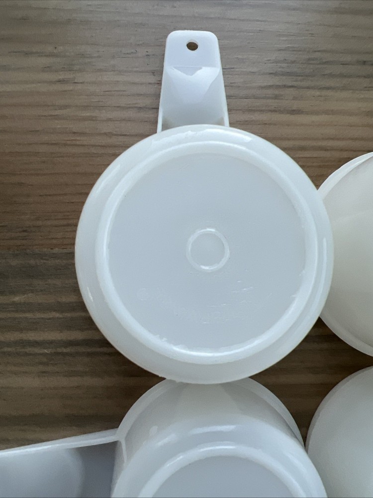 Plastic Measuring Cup Retro Tupperware Set of 4 Sheer White Nesting EUC