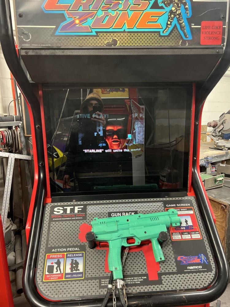 CRISIS ZONE ARCADE MACHINE by NAMCO
