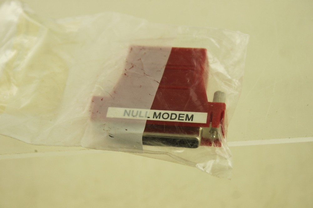 NEW VERIFONE 13542-01 DB25M Null Modem Adapter