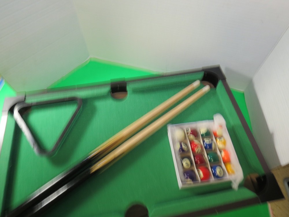 Mini Table Top Pool Table 20" x 12" W/2 Pool Cues Billiard Balls, Triangle W/Box