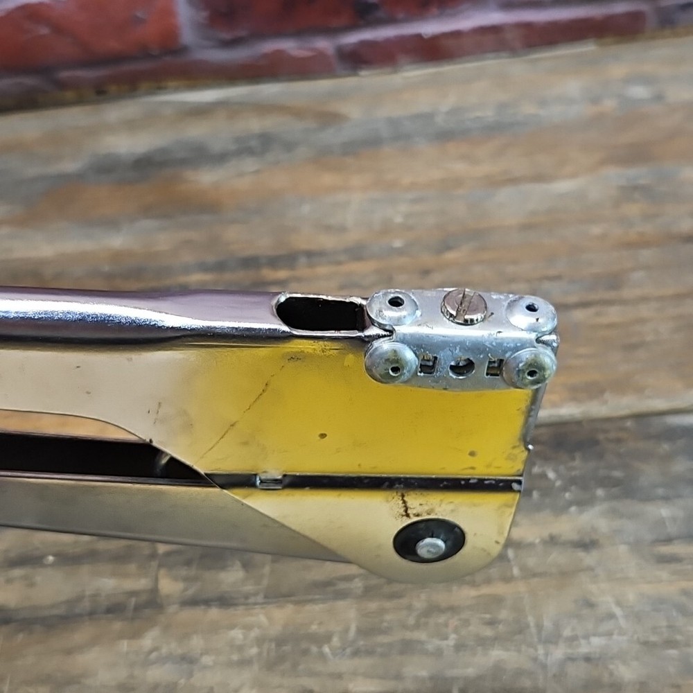 Vintage VSI Riveter Rivet Tool 04299